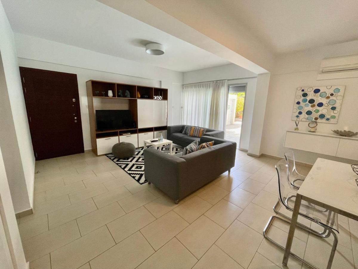 Amazing 2-Bedroom Apartment With Pool!! 利马索尔 外观 照片